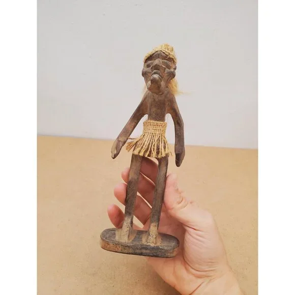 Vintage Hawaiian Carved Wood Tiki Kahuna Tribal , Hemp Rope Hair and Grass Skirt - Picture 12 of 16